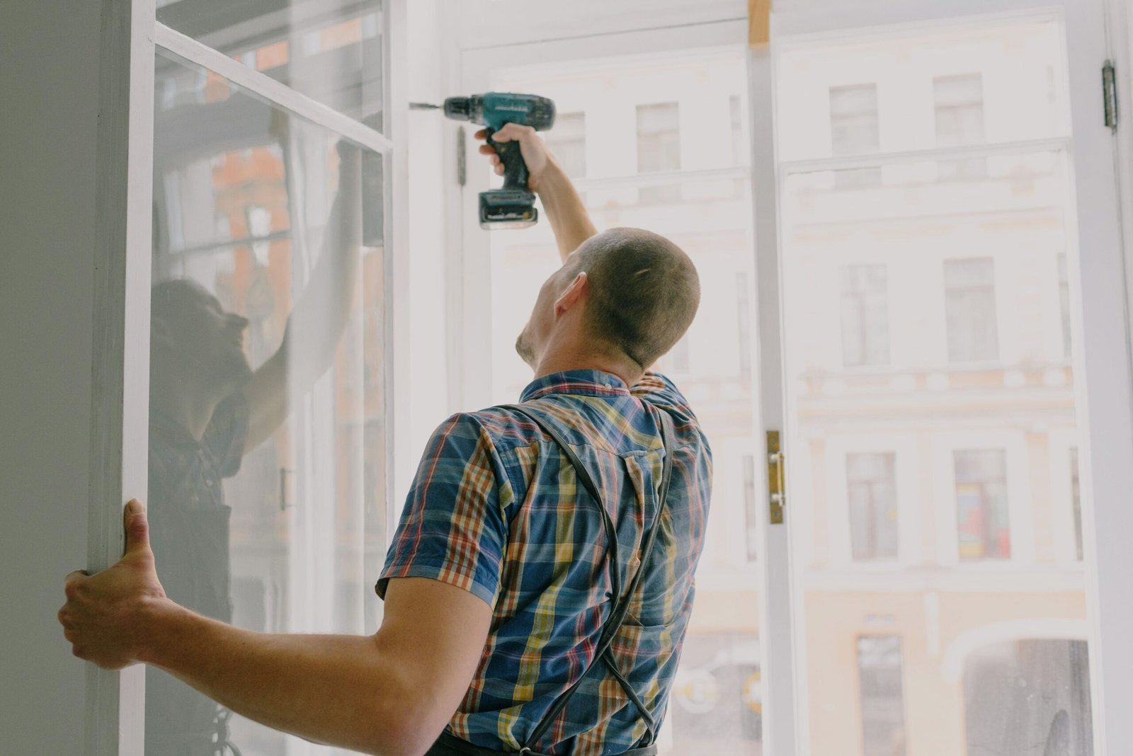 how to fix a sagging door